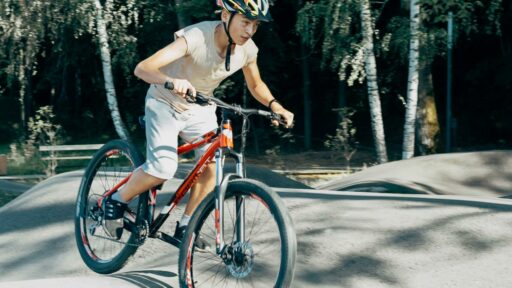 Radfahren und Psyche Wie regelmäßiges Fahrradfahren deine mentale Gesundheit stärkt.