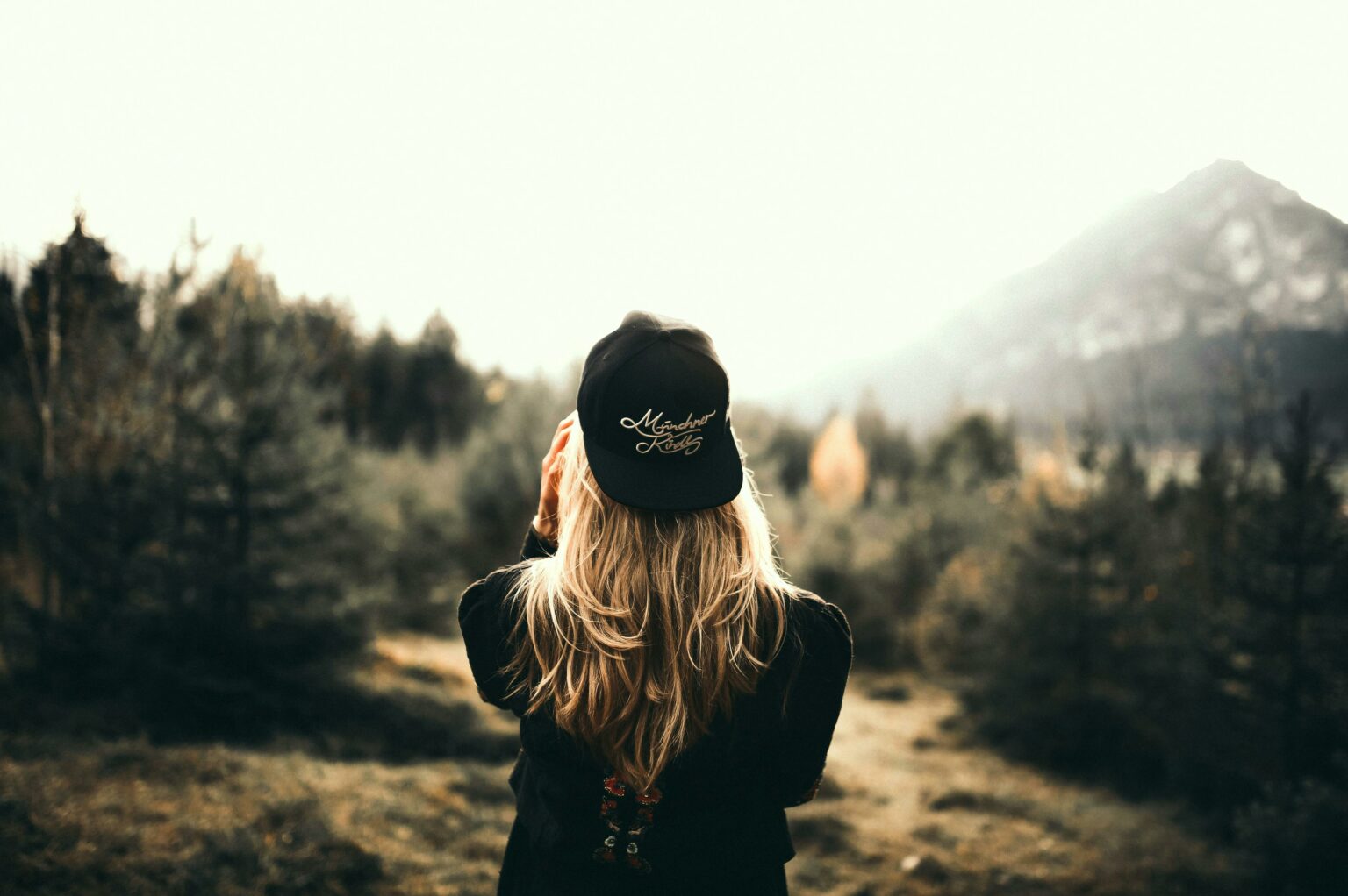 Schmerzen im Bein beim Liegen auf der Seite – Ursachen, Symptome und