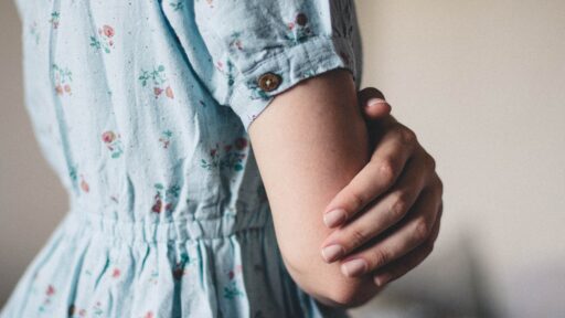 Schmerzen im kleinen Finger